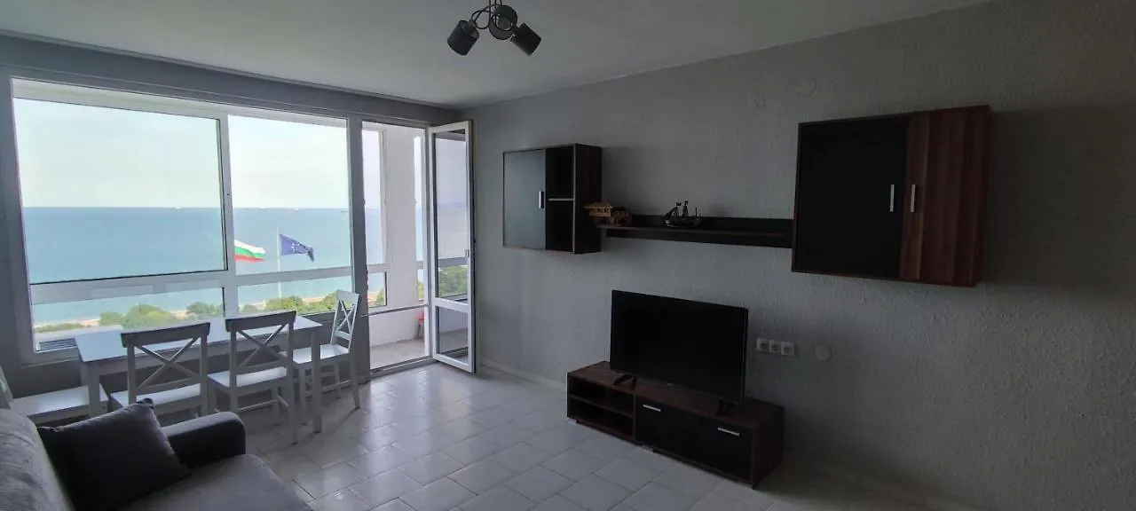 Sea View Flora Apartment Burgas