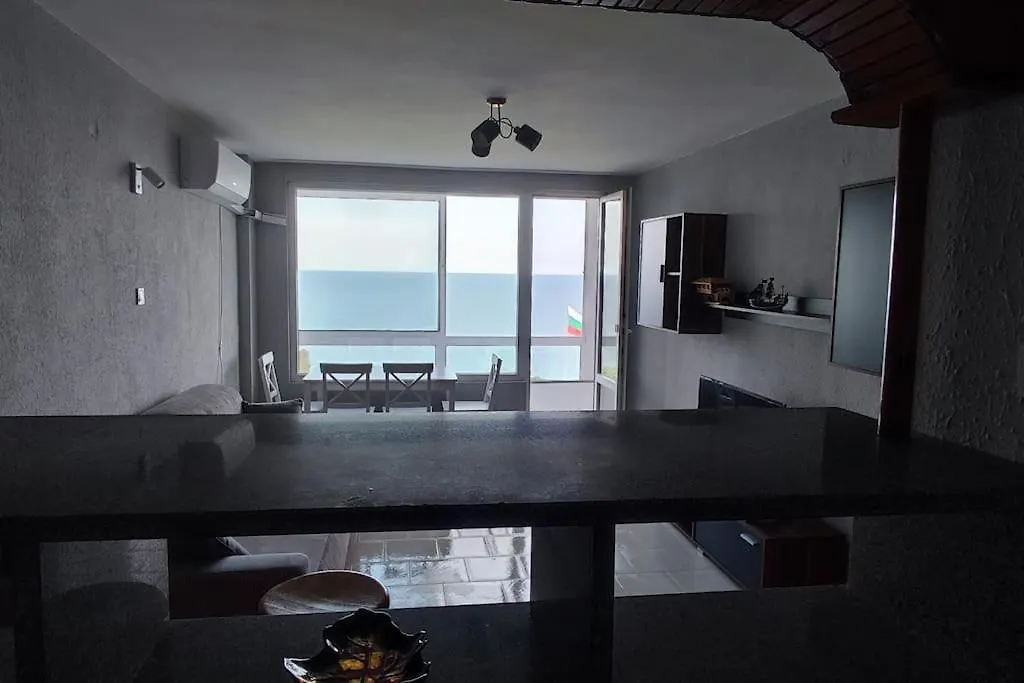 Sea View Flora Apartment Burgas